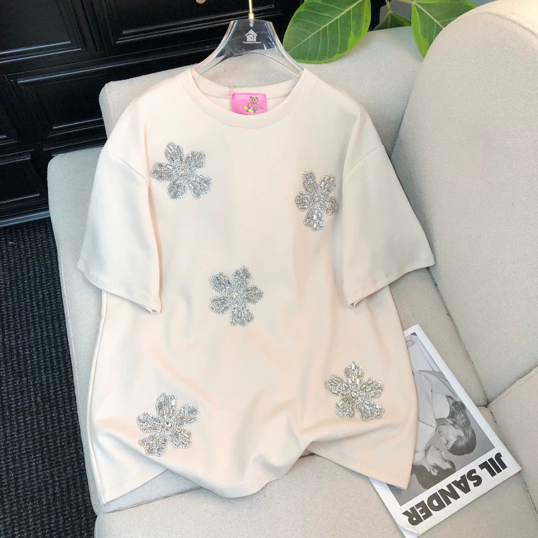Sparkly floral embellishment T-shirts 🌸 A delicate trick for basic styles