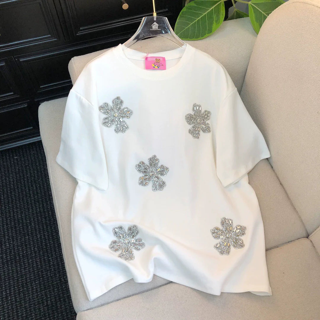 Sparkly floral embellishment T-shirts 🌸 A delicate trick for basic styles