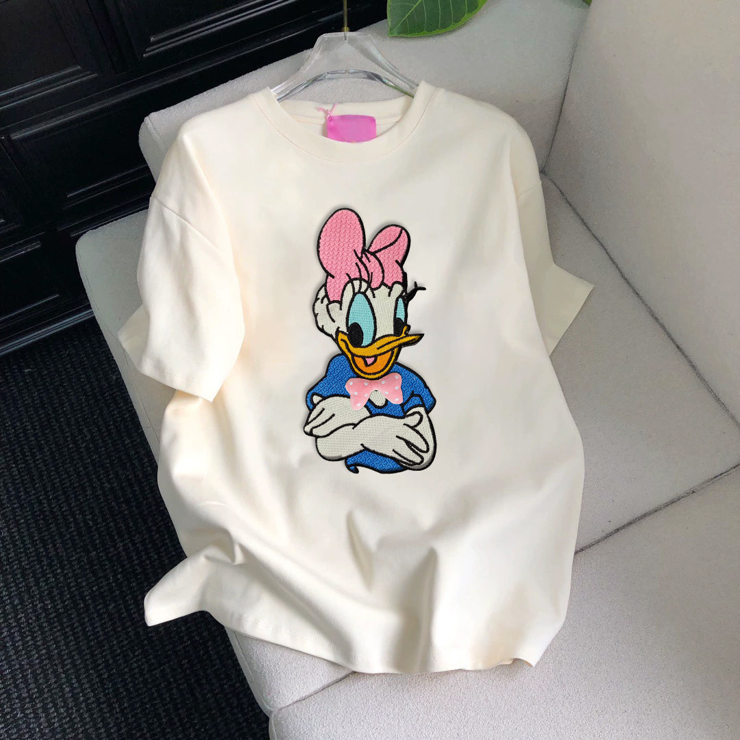 Embroidered Daisy 🎀 Cute vibe for creamy T-shirts