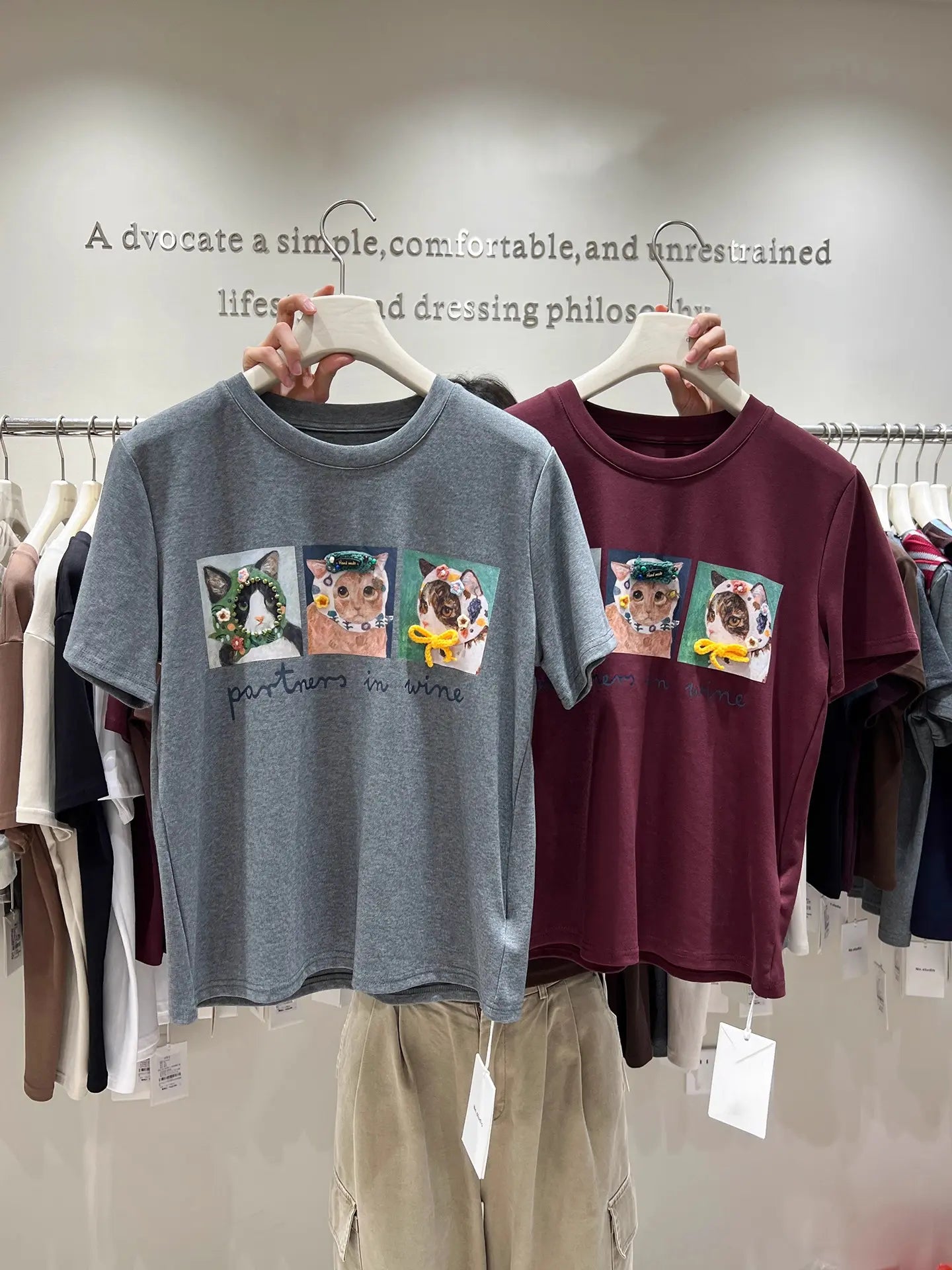 Style On Point🐈 Cat Illustration Tee—3D Accents Tell Stories