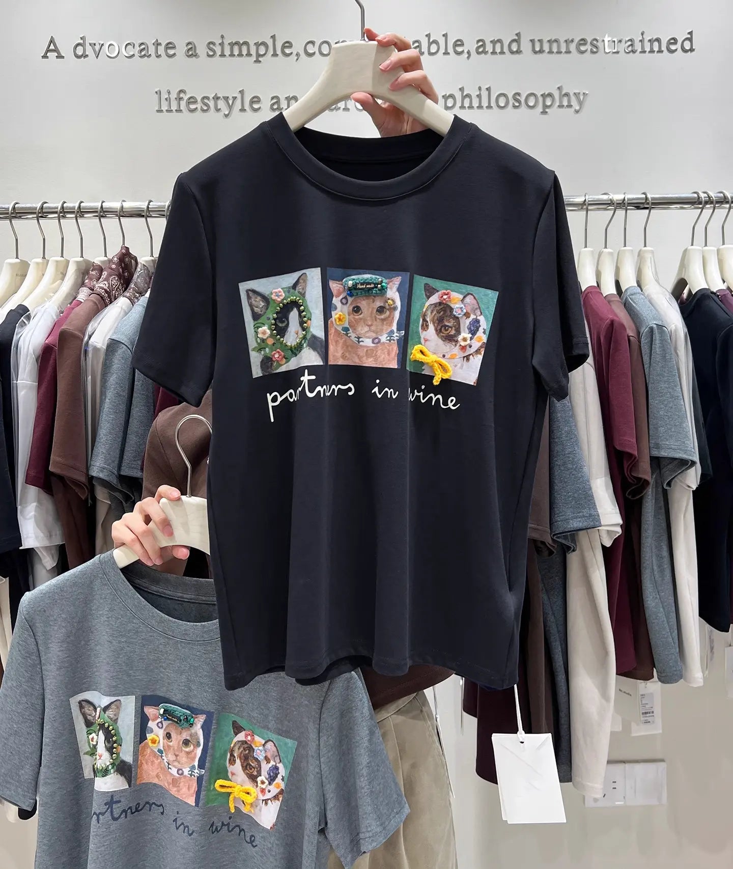 Style On Point🐈 Cat Illustration Tee—3D Accents Tell Stories
